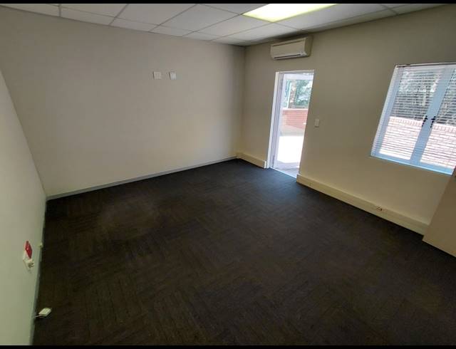 260M² OFFICE TO LET IN FOURWAYS